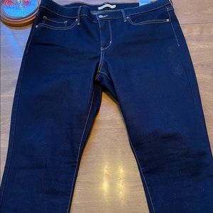 Levi shaping skinny jeans 34x30